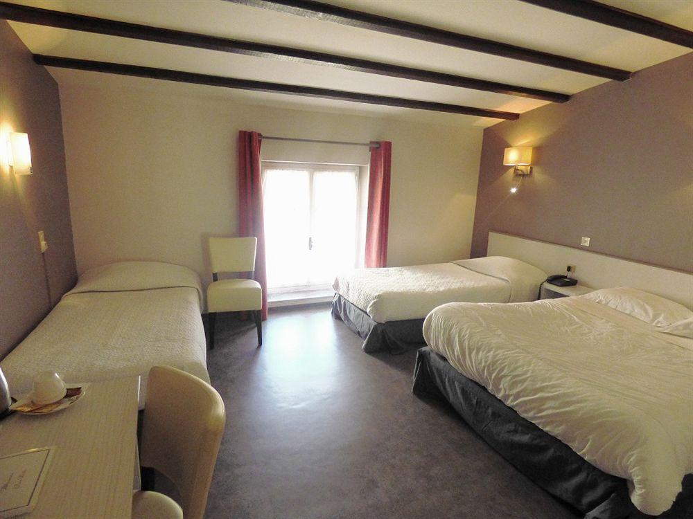 Hotel Du Centre Pierrelatte ภายนอก รูปภาพ